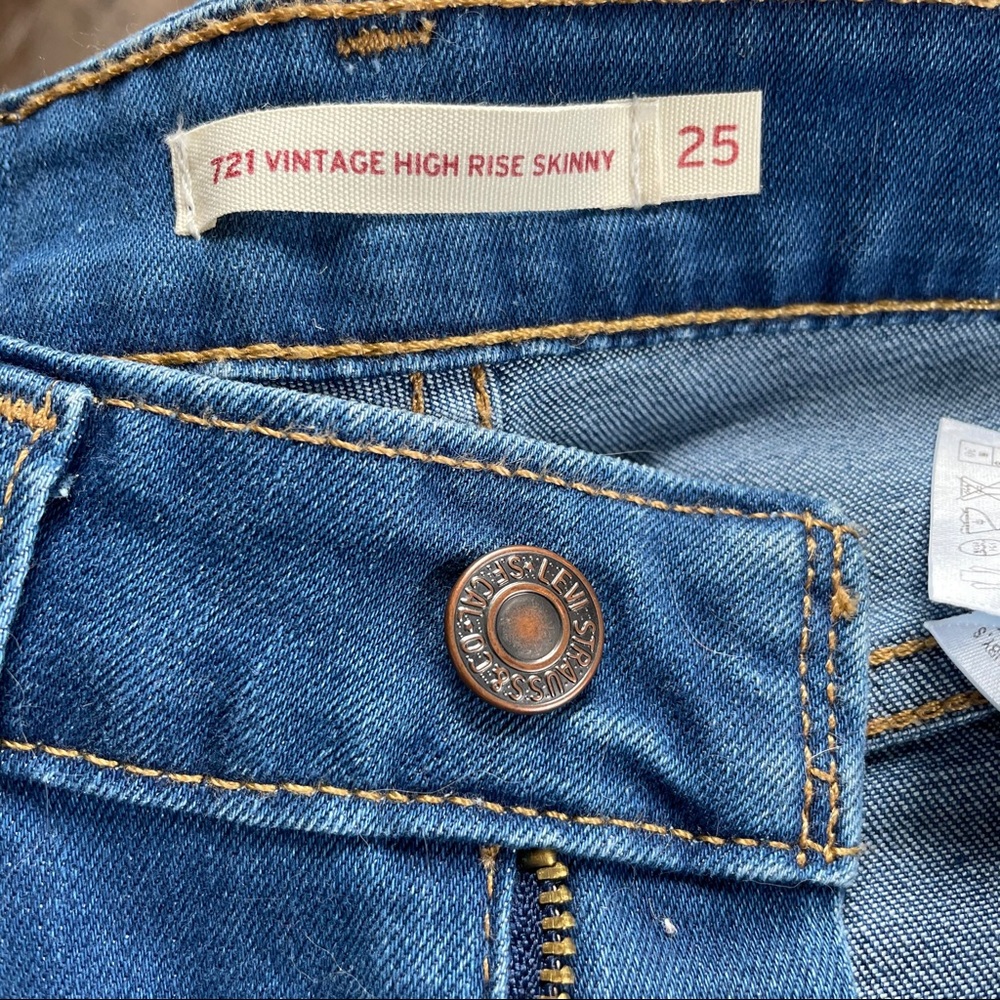 Levi’s 721 High Rise Skinny - Picture 3 of 5